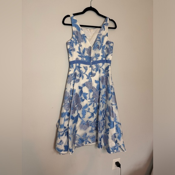 Adrianna Papell Women's Organza Jacquard Dress - Picture 2 of 5